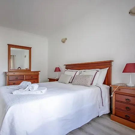 Rosa Old Town Apartment *