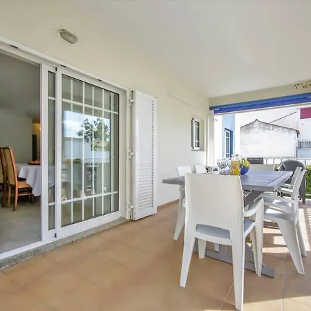 Rosa Old Town Албуфейра