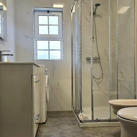 Rosa Old Town Албуфейра